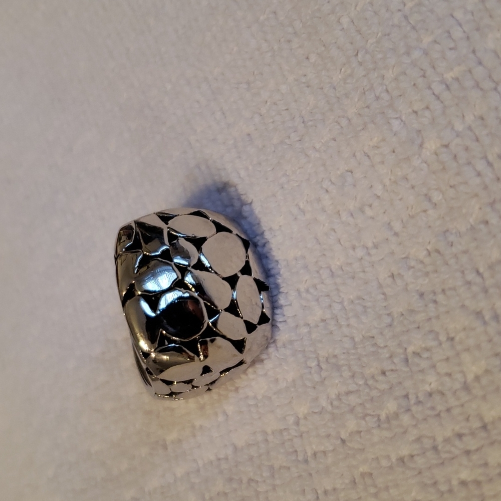 Premier Designs ring size 6